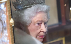 Ultimatumul dat de regina Elisabeta a II-a nepoților ei în scandalul de la Casa Regală. De ce a plecat Meghan singură în Canada
