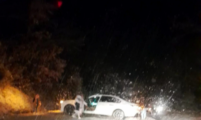 Un șofer a blocat un drum public ca să nu-și avarieze mașina scumpă. Ambulanța plecată la o urgență a așteptat 30 de minute