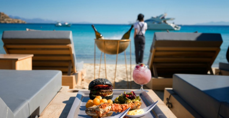  VIDEO- Scandal la un restaurant pe insula grecească Mykonos
