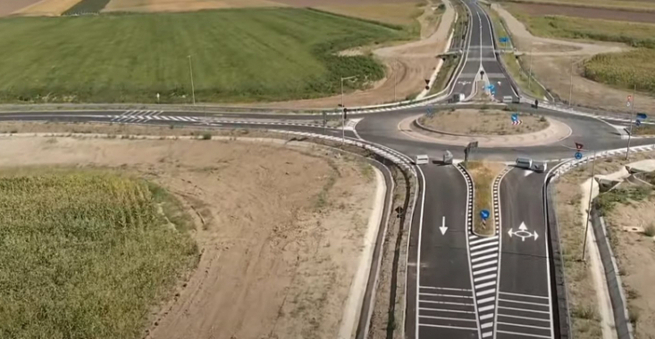   Moldova are autostradă!  A fost dat în folosinţă brațul vestic al șoselei de centură a Bacăului