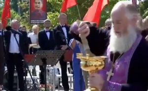 Ce spune Biserica Ortodoxă după ce mai mulți preoți au binecuvântat o statuie a lui Stalin