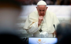 Papa clarifică din nou autorizarea binecuvântărilor pentru cuplurile de același sex