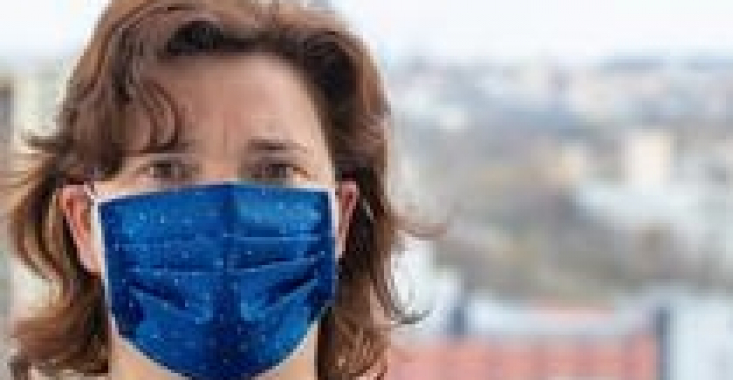 VIDEO Cum să îţi faci acasă o mască de protecţie împotriva COVID-19