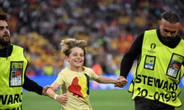Copilul care a intrat pe teren în timpul meciului România - Olanda și-a explicat gestul: Am vrut să dau mâna cu Niță
