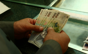 BNR încearcă să scumpească moneda națională