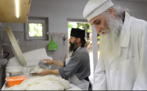 FOTO/VIDEO - Cum se face pâinea la Mănăstirea Sihăstria
