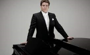  Ambasador al Bunei Voințe, pianistul Denis Matsuev a fost refuzat la Paris
