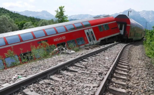 Accident feroviar în Germania. Trei angajaţi ai companiei feroviare Deutsche Bahn sunt cercetați
