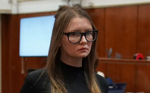Falsa milionară ruso-germană Anna „Delvey” Sorokin a fost eliberată din închisoare. Povestea ei a fost subiect de serial pe Netflix