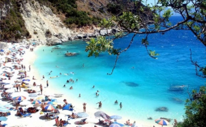 O aplicație lansată în Grecia răspunde la întrebările turiștilor. Oferă informații și în română