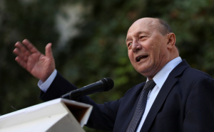Traian Băsescu, despre Ciolacu şi Ciucă la prezidenţiale: 'Ar fi un semn de prostie' să se confrunte / Ce spune despre Mircea Geoană