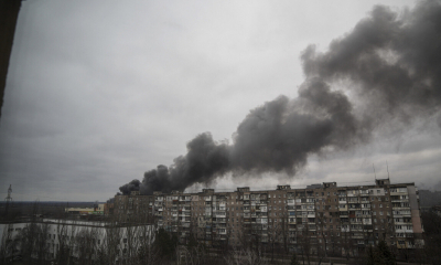 Mariupol, aflat sub asediu și bombardat de Rusia. Zelenski cere ajutorul SUA 
