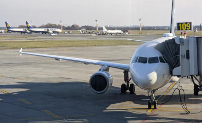 Primul zbor direct România-SUA, după 20 de ani, a avut întârziere. Un bilet ajunge până la 2.000 de euro