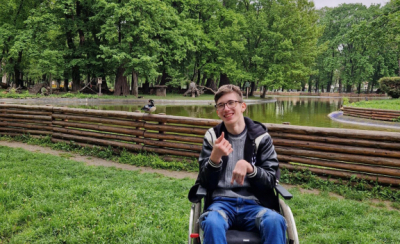 Operația în Polonia - șansa unui copil de a se ridica din scaunul cu rotile 