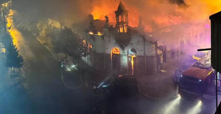 Incendiu devastator în Huși. Clădire de patrimoniu, care l-a găzduit și pe poetul Mihai Eminescu, distrusă
