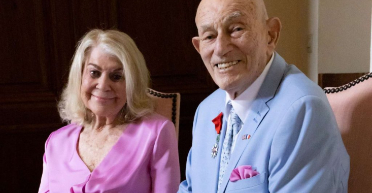 Nuntă la 100 de ani. Mirele este un veteran care a participat la Debarcarea din Normandia. Iubita lui are 96 de ani