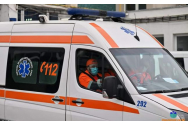 Bărbat transportat la un spital din Iaşi după ce a căzut de pe o schelă