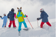  Care este echipamentul de care are nevoie un copil la ski?