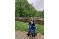 Operația în Polonia - șansa unui copil de a se ridica din scaunul cu rotile 