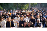 Mii de pelerini s-au închinat la racla Sfântului Ioan cel Nou de la Suceava