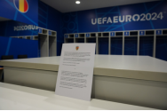 Naționala României a lăsat o scrisoare în vestiarul stadionului Allianz Arena. Imaginea și mesajul acesteia fac înconjurul lumii.