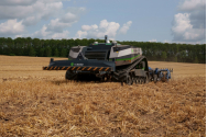 Robot agricol autonom prezentat de USV Iași,  în cadrul conferinței centrată pe protecția solurilor  