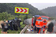 Accident grav la Suceava. Un microbuz s-a izbit de un TIR