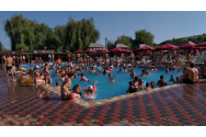 Piscinele aglomerate, un real pericol pentru sănătate. Medicii trag un semnal de alarmă