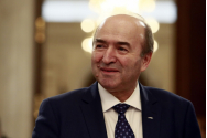 Tudorel Toader îl contrazice pe Klaus Iohannis: Actualul guvern și nu viitorul va stabili calendarul alegerilor