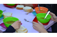 Hrană caldă de 120.000 de lei pentru copiii de la o școală din Botoșani