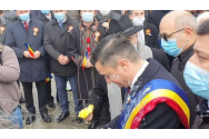 Primarul Mihai Chirica, stropit cu iaurt la protestul din Piata Unirii. Reactia edilului / FOTO VIDEO