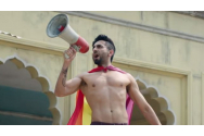 Perversiunile unui român gelos din Torino - își maltrata partenerul transsexual și își hărțuia amantul gay