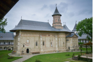 Mănăstirea Neamţ este în toiul pregătirilor de Hram. Slujba va fi oficiată de IPS Teofan