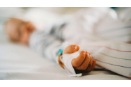 Un bebeluș infectat cu COVID a murit într-o maternitate din Franța