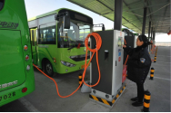 Toate şcolile gimnaziale din Suceava vor avea autobuze electrice pentru transportul elevilor