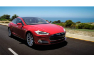 Șoferii Tesla, blocați în afara mașinilor după o eroare a aplicației