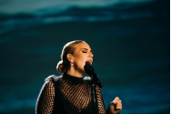 Adele lansează un nou videoclip cu piesa 