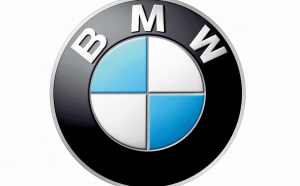 BMW a prezentat prima mașină din lume care își schimbă culoarea VIDEO
