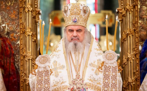 Ce salarii vor avea Patriarhul Daniel și preoții în 2022
