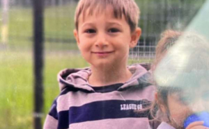 Copil de 6 ani dispărut de acasă, căutat de polițiștii din Vaslui