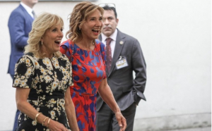 Rochia lui Carmen Iohannis purtată la întâlnirea cu Jill Biden a fost creată de designerul ieșean Andreea Tincu