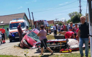 Accident grav la Sibiu. Patru persoane au fost lovite de o mașină
