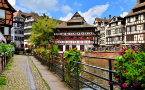 Strasbourg a fost desemnat capitală mondială a cărţii în 2024