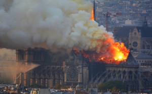 Adevărul incredibil din spatele incendiului de la Notre-Dame. Gestul lui Macron care a salvat catedrala de la dezastru