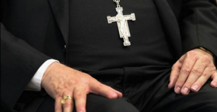 Mic îndrumar pentru spovedanie, după scandalul sexual din jurul preotului Visarion Alexa