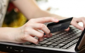 Cazuri de înșelăciuni la cumpărături pe internet, reclamate aproape zilnic la Poliția Suceava