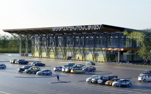 România are un nou aeroport. Astăzi s-a zburat pentru prima oară de pe pista de la Brașov