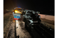 FOTO: Patru victime în urma unei coliziuni între o ambulanţă şi o maşină de la Salubris