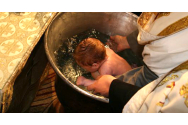 Bebelușul decedat după botez a avut o moarte violentă, prin aspirare de apă