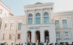  Reformele de la UMF Iași, contestate atât de studenți, cât și de profesori!